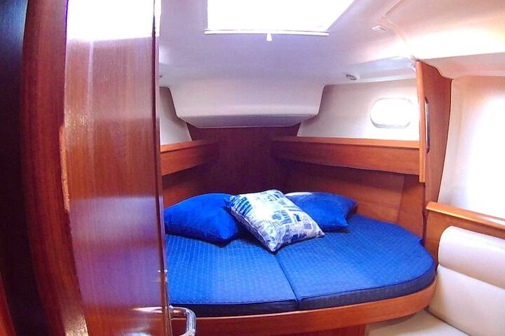 Room 6 of 33