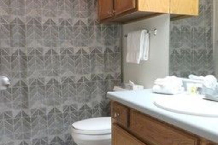 Room 5 of 27
