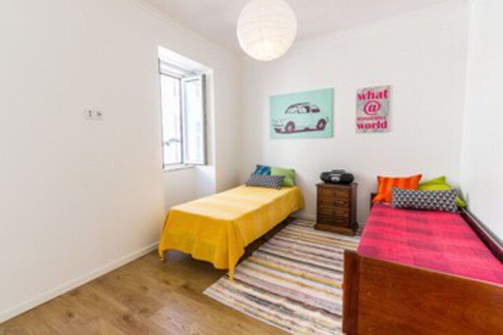 Room 15 of 25