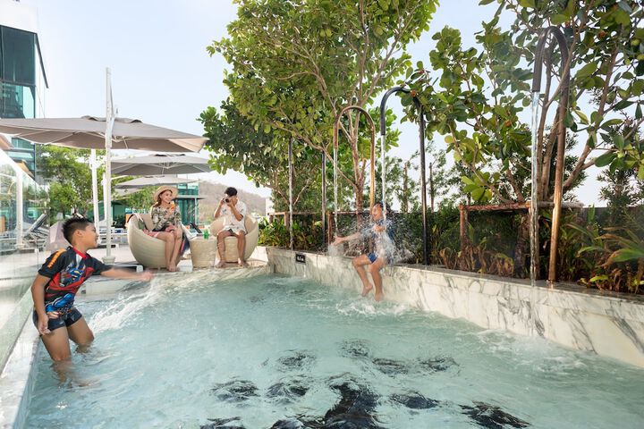 Pool 59 of 142