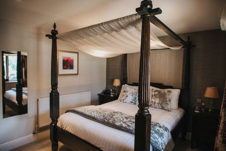 Room 5 of 42