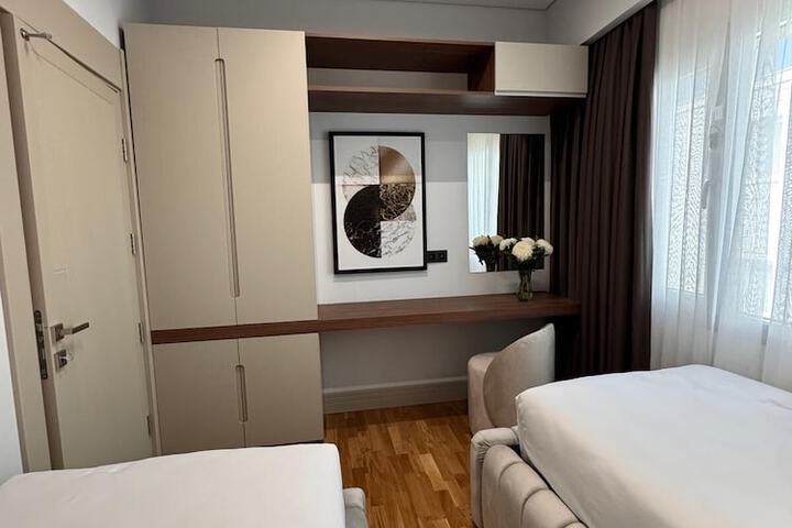 Room 12 of 71