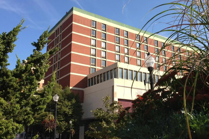 Hotel 4 of 6