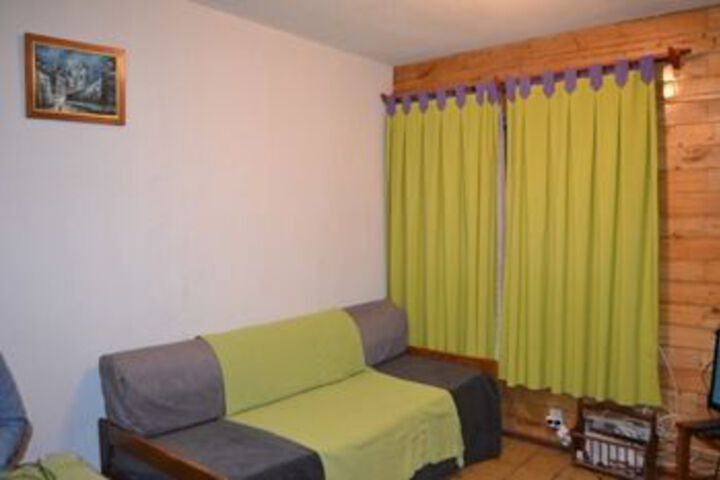 Room 8 of 18