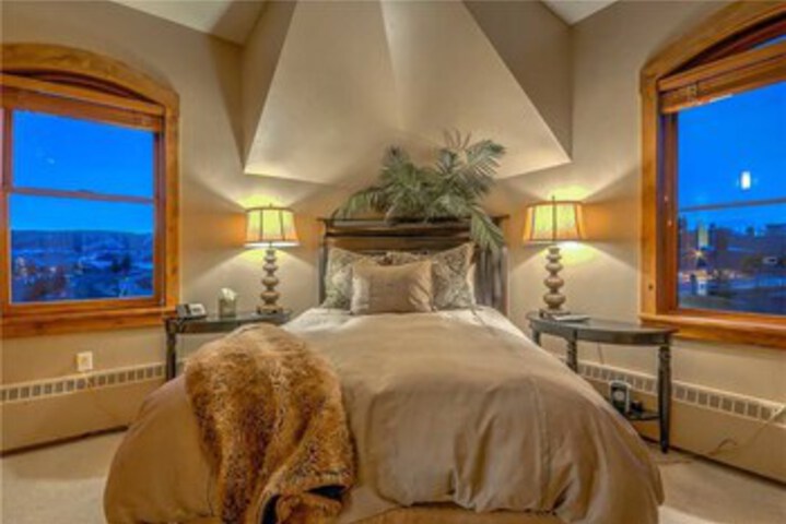 Room 7 of 31