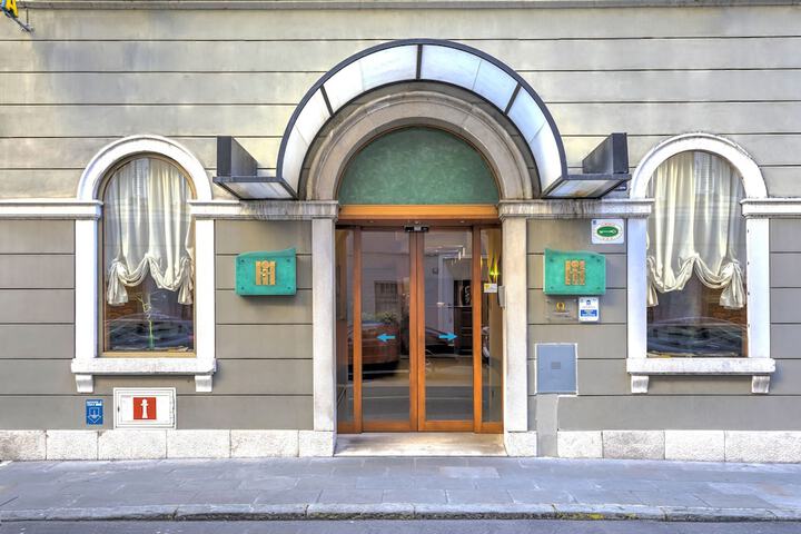 Hotel 69 of 70
