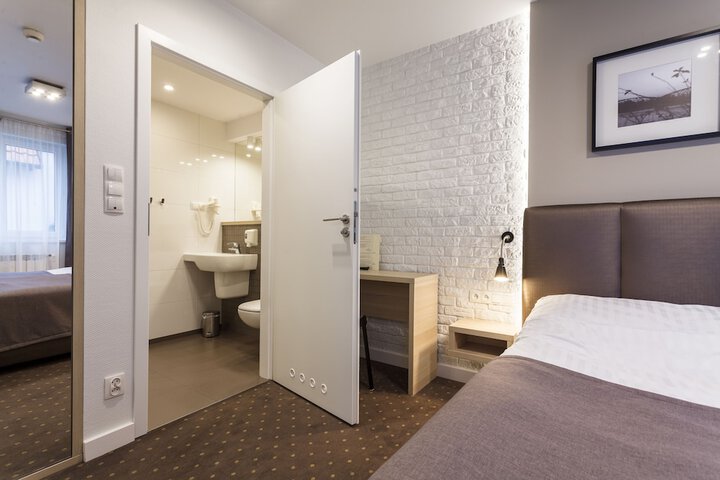 Room 29 of 69