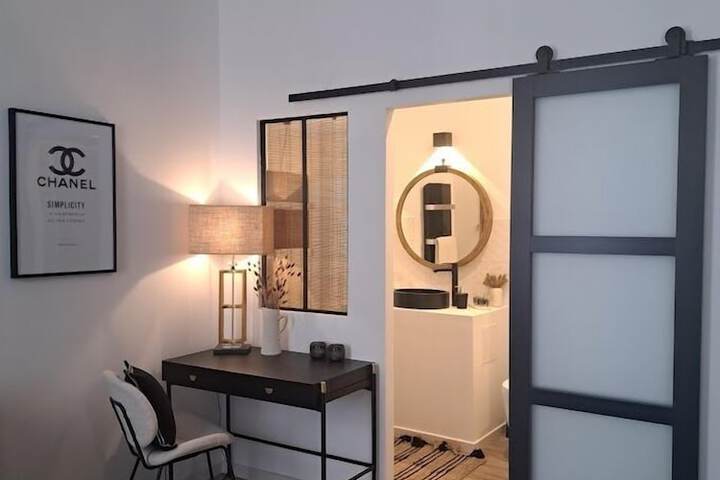 Room 40 of 72