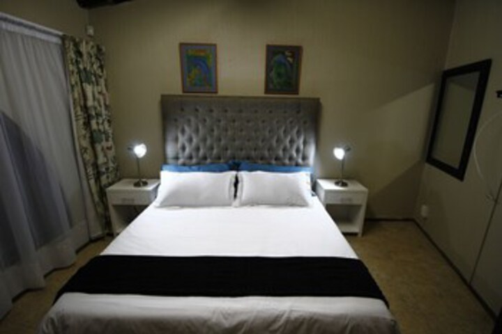 Room 15 of 27