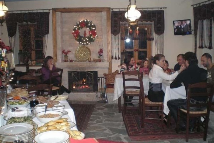 Dining 5 of 10