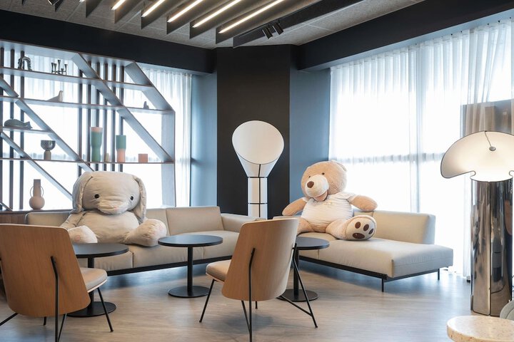 Hotel Interior 174 of 278