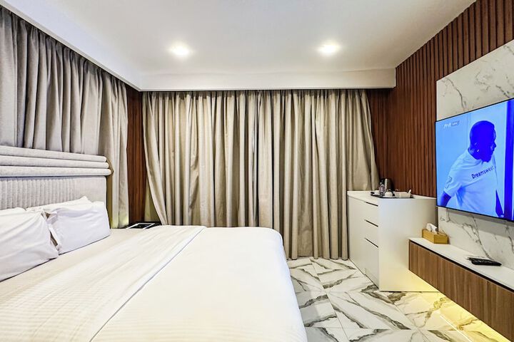 Room 43 of 121
