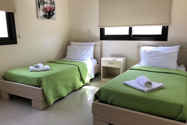 Room 6 of 131