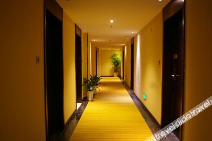 Hotel Interior 3 of 18