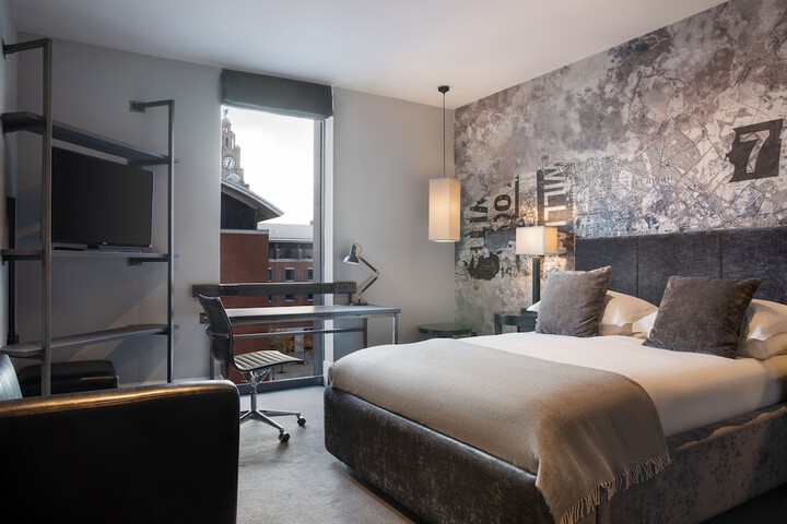 Room 27 of 85