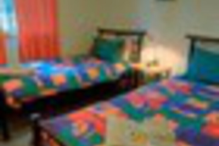 Room 44 of 195
