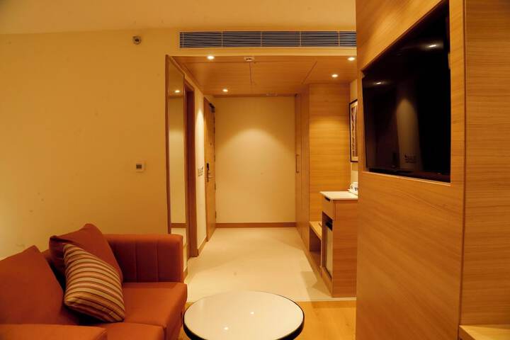 Room 11 of 47
