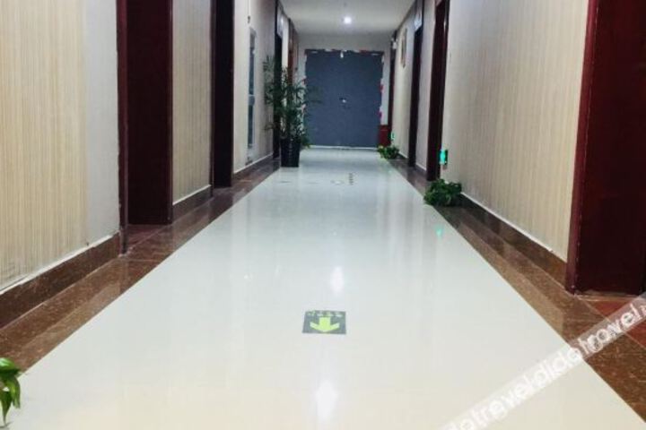 Hotel Interior 4 of 25