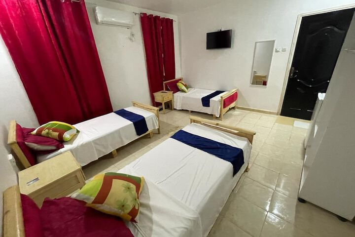 Room 6 of 13