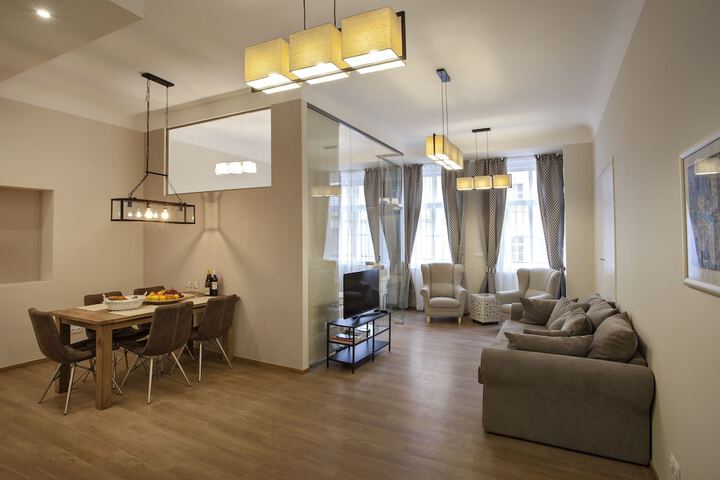 Room 45 of 93