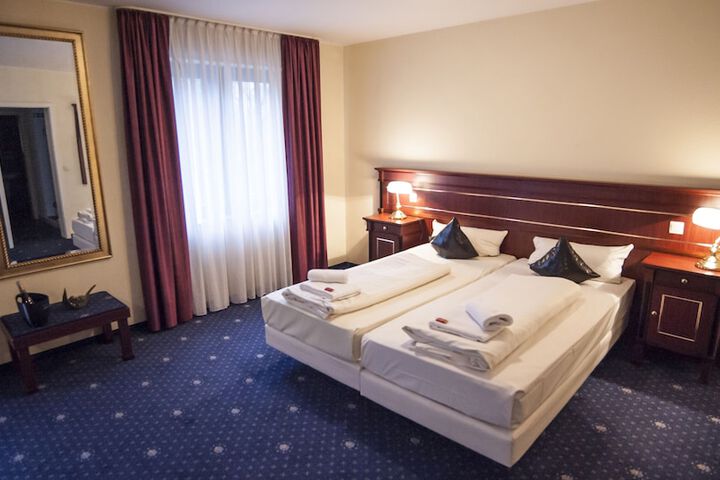 Stargaze Home Hotel