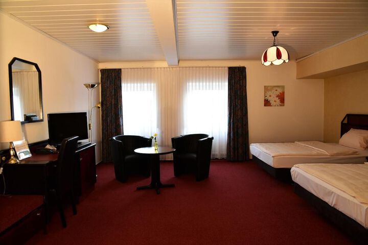 Room 18 of 49