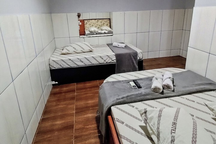 Room 11 of 22