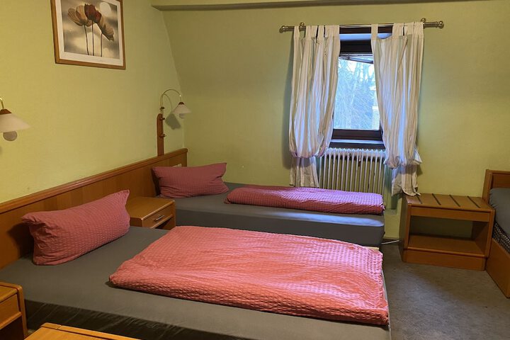 Room 22 of 28