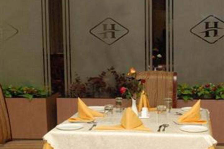 Dining 6 of 6