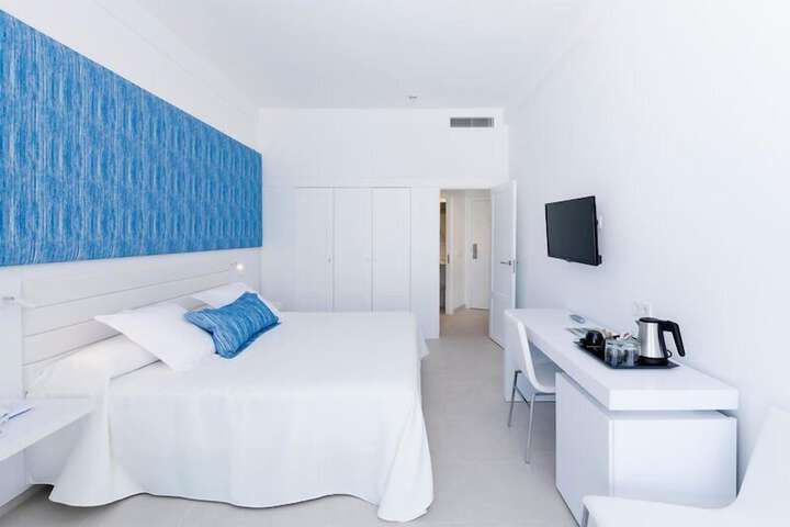 Room 79 of 282