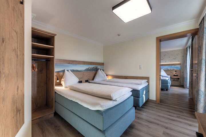 Room 16 of 60