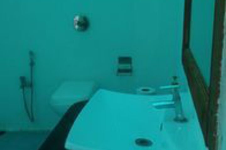 Room 2 of 11