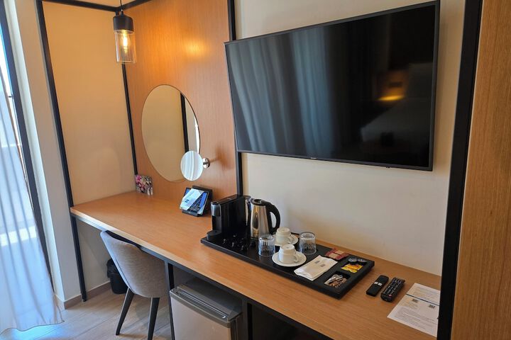 Room 70 of 147