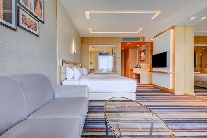 Room 14 of 140