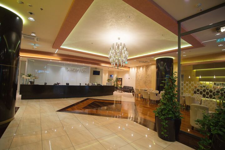 Hotel 2 of 146