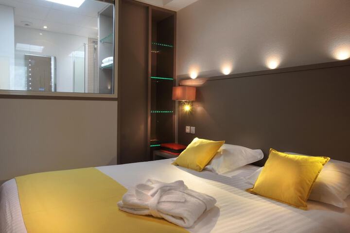 Room 12 of 51