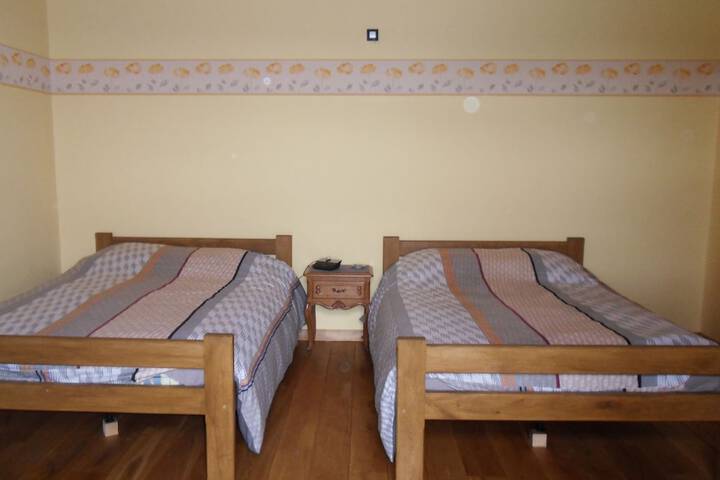 Room 5 of 40