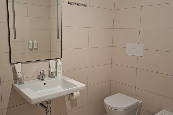 Room 74 of 101