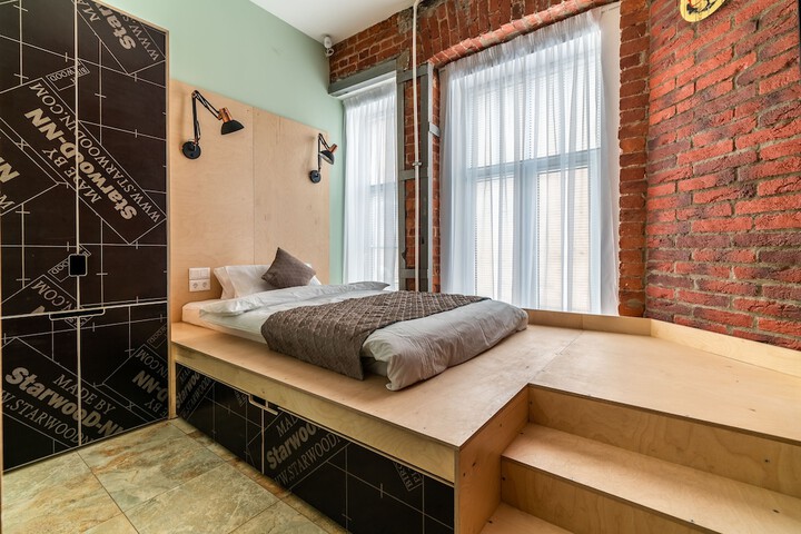 Room 7 of 70