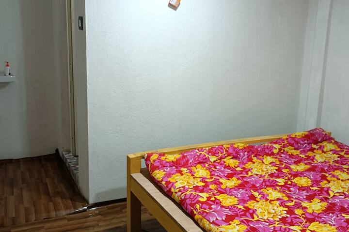 Room 3 of 13