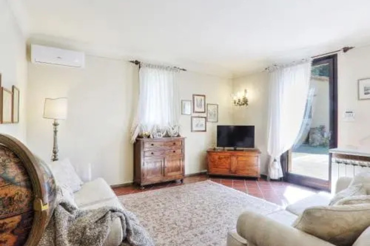 Room 3 of 25