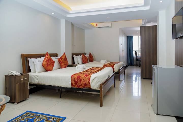 Room 8 of 37