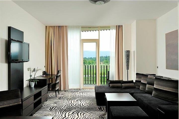 Room 17 of 46
