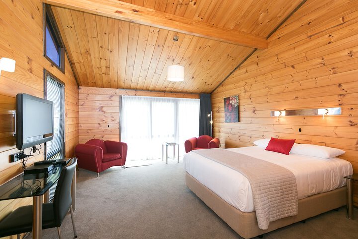Room 9 of 35