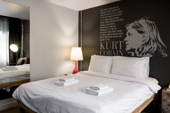 Room 30 of 100
