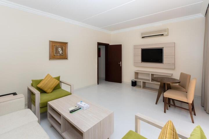 Room 8 of 40