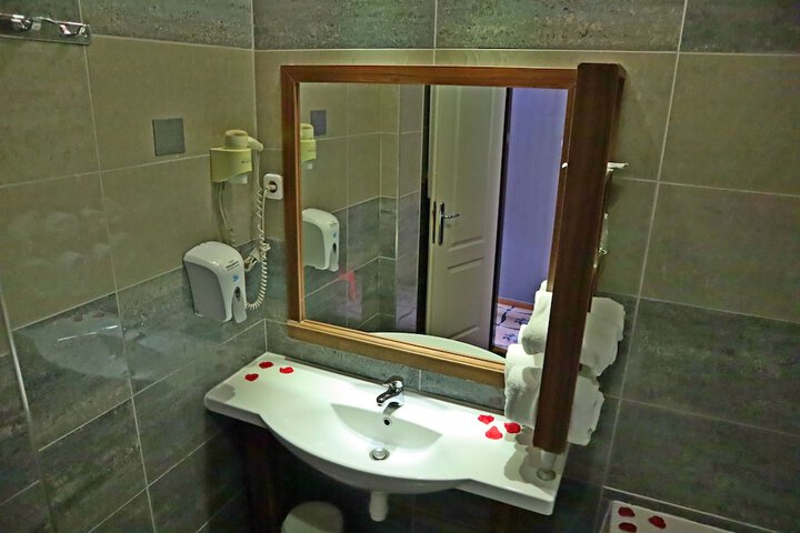 Room 44 of 87