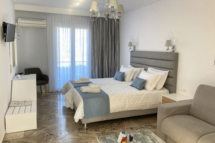 Room 15 of 98