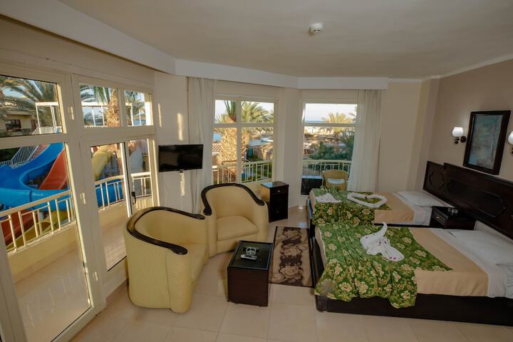Room 16 of 52