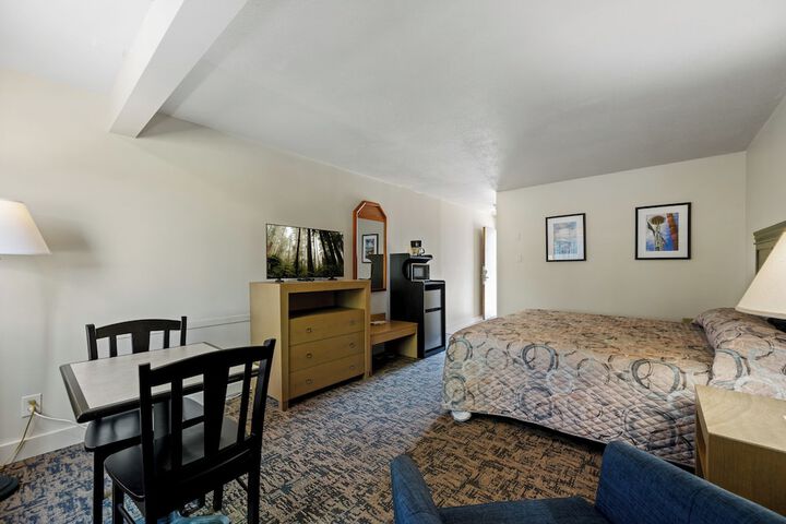 Room 71 of 152